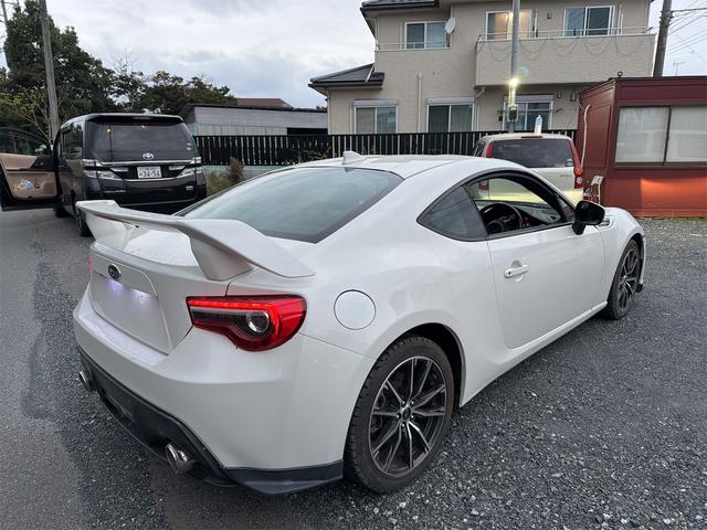 ＢＲＺ Ｓ　ナビ　オートクルーズコントロール　ＭＴ　ＬＥＤヘッドランプ　スマートキー　アルミホイール　盗難防止システム　衝突安全ボディ　ＡＢＳ　ＥＳＣ　エアコン　パワーステアリング　パワーウィンドウ（7枚目）