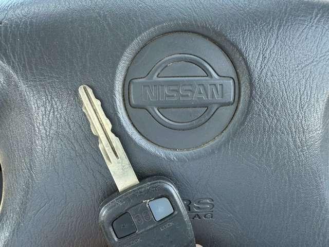 ダットサントラック 社外ヘッドランプ/社外ナビ/社外AW/ETC(16枚目)