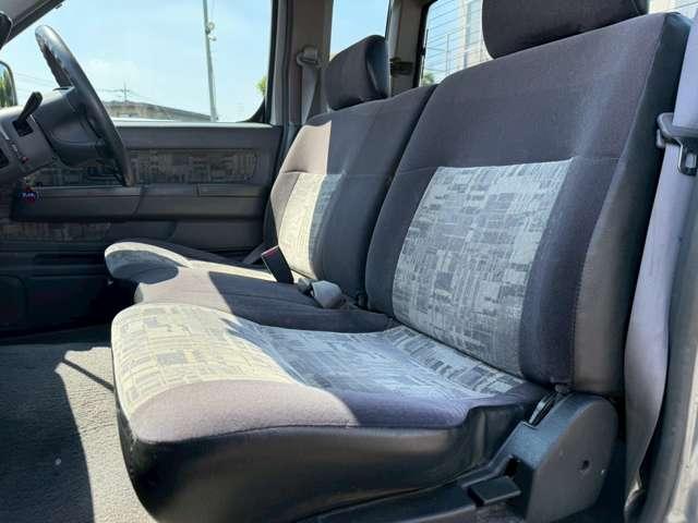 ダットサントラック 社外ヘッドランプ/社外ナビ/社外AW/ETC(19枚目)