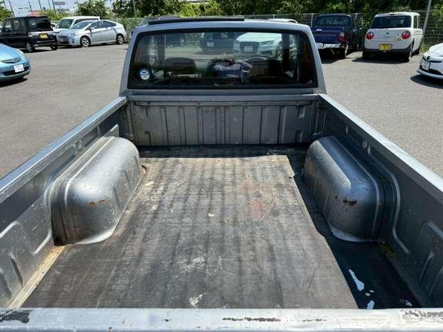 ダットサントラック 社外ヘッドランプ/社外ナビ/社外AW/ETC(20枚目)