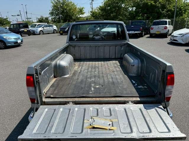 ダットサントラック 社外ヘッドランプ/社外ナビ/社外AW/ETC(21枚目)