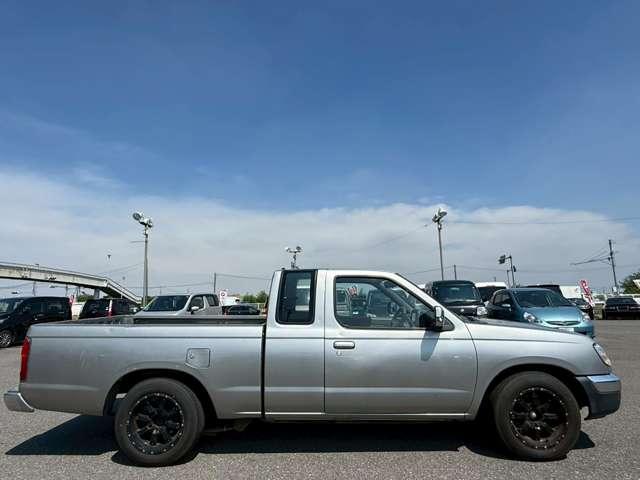 ダットサントラック 社外ヘッドランプ/社外ナビ/社外AW/ETC(24枚目)