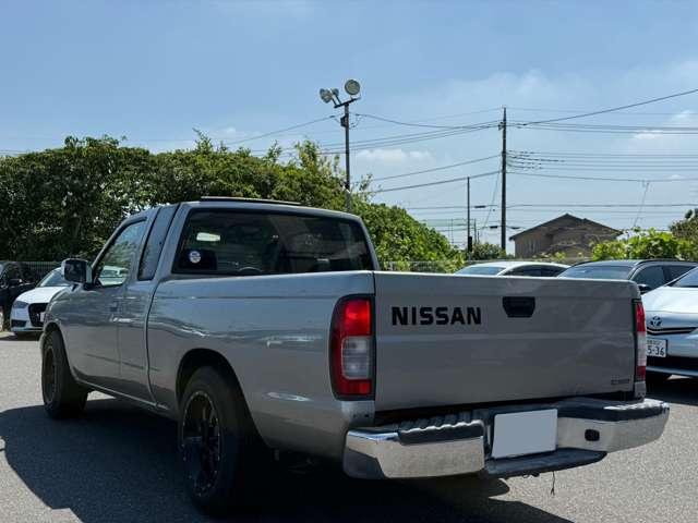 ダットサントラック 社外ヘッドランプ/社外ナビ/社外AW/ETC(26枚目)