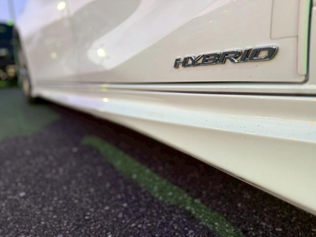 ＥＳ ＥＳ３００ｈ　Ｆスポーツ　ＴＥＤエアロ　ＴＤＲマフラー　トランクスポイラー　サンルーフ　マークレビンソン　デジタルインナーミラー　赤革シート（5枚目）