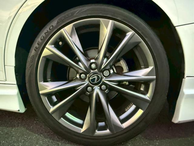 ＥＳ ＥＳ３００ｈ　Ｆスポーツ　ＴＥＤエアロ　ＴＤＲマフラー　トランクスポイラー　サンルーフ　マークレビンソン　デジタルインナーミラー　赤革シート（8枚目）