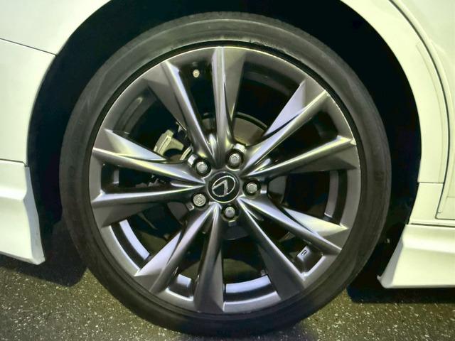 ＥＳ ＥＳ３００ｈ　Ｆスポーツ　ＴＥＤエアロ　ＴＤＲマフラー　トランクスポイラー　サンルーフ　マークレビンソン　デジタルインナーミラー　赤革シート（9枚目）