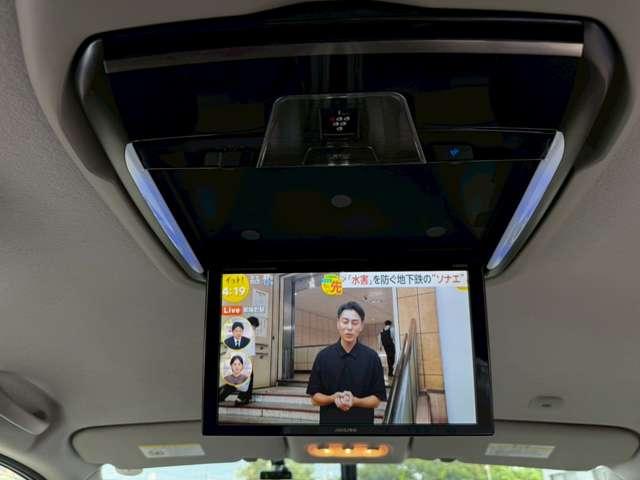 セレナ ハイウェイスター　４ＷＤ／後席モニタ／全周囲カメラ／クルコン／ドラレコ（3枚目）