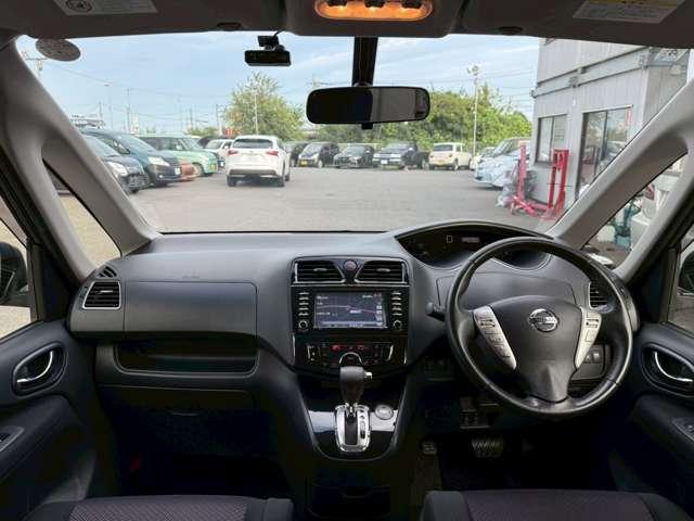 セレナ ハイウェイスター　４ＷＤ／後席モニタ／全周囲カメラ／クルコン／ドラレコ（6枚目）