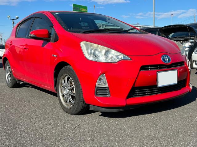 アクア S キーレスエントリ 安全ボディ オートエアコン デュアルエアバック ESC パワーウィンドウ パワーステアリング SRS ABS アイストップ(2枚目)