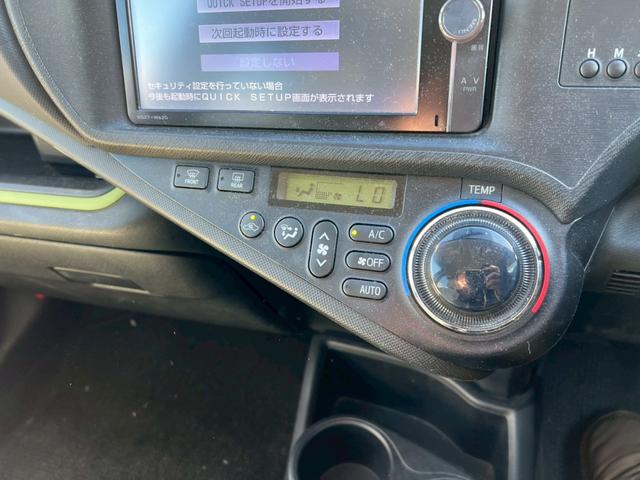 アクア S キーレスエントリ 安全ボディ オートエアコン デュアルエアバック ESC パワーウィンドウ パワーステアリング SRS ABS アイストップ(20枚目)