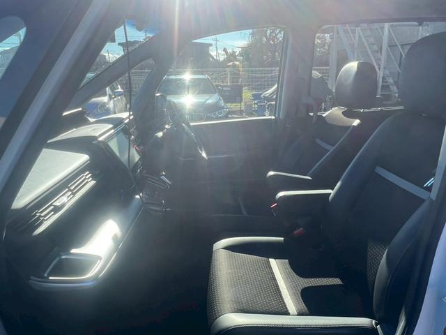 ステップワゴンスパーダ ｅ：ＨＥＶスパーダ　Ｇ・ＥＸ　ホンダセンシング　ＢＬＵＥＴＯＯＴＨ　ＤＶＤ視聴可　オートライト　エアバック　地デジ　電動格納ミラー　クルコン　スマキー　ＬＥＤランプ　禁煙　ＵＳＢ接続　リアエアコン　アイドリングストップ　シ－トヒ－タ－　Ｂモニ（30枚目）