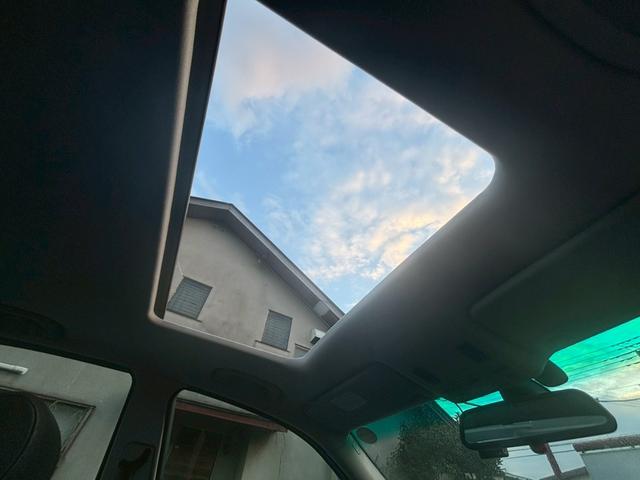 ５シリーズ ５３０ｉ　特別仕様車　ナビ　パワーシート　ＨＩＤライト　エアコン　パワーステアリング　パワーウィンドウ　運転席エアバッグ　助手席エアバッグ（30枚目）