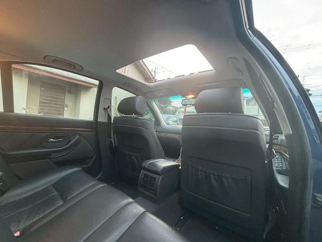 ５シリーズ ５３０ｉ　特別仕様車　ナビ　パワーシート　ＨＩＤライト　エアコン　パワーステアリング　パワーウィンドウ　運転席エアバッグ　助手席エアバッグ（37枚目）