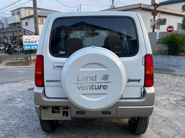 ジムニー ランドベンチャー　４ＷＤ　エアコン　パワーウィンドウ　パワーステアリング　運転席エアバッグ　助手席エアバッグ　衝突安全ボディ　キーレスエントリー（8枚目）