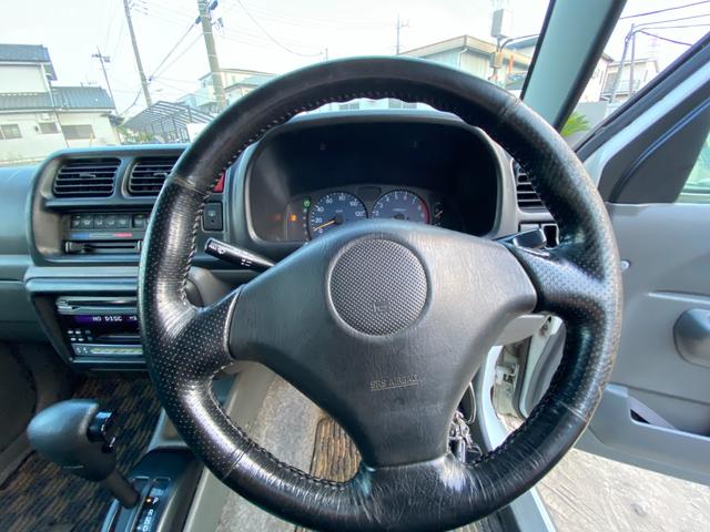 ジムニー ランドベンチャー　４ＷＤ　エアコン　パワーウィンドウ　パワーステアリング　運転席エアバッグ　助手席エアバッグ　衝突安全ボディ　キーレスエントリー（17枚目）
