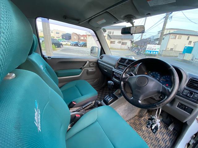 ジムニー ランドベンチャー　４ＷＤ　エアコン　パワーウィンドウ　パワーステアリング　運転席エアバッグ　助手席エアバッグ　衝突安全ボディ　キーレスエントリー（21枚目）