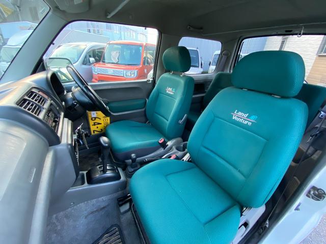 ジムニー ランドベンチャー　４ＷＤ　エアコン　パワーウィンドウ　パワーステアリング　運転席エアバッグ　助手席エアバッグ　衝突安全ボディ　キーレスエントリー（23枚目）
