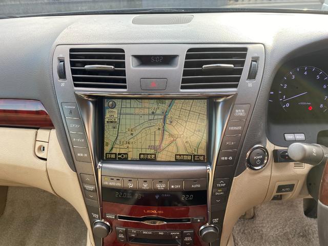 ＬＳ ＬＳ６００ｈ　Ｉパッケージ　３眼ＬＥＤ　サンルーフ　２０インチＡＷ　本革シート　バックカメラ　シートエアコン　キーレスエントリー　スマートキー　盗難防止システム（13枚目）