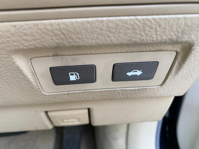 ＬＳ ＬＳ６００ｈ　Ｉパッケージ　３眼ＬＥＤ　サンルーフ　２０インチＡＷ　本革シート　バックカメラ　シートエアコン　キーレスエントリー　スマートキー　盗難防止システム（35枚目）