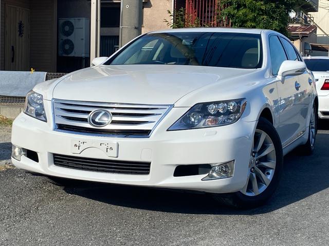 ＬＳ ＬＳ６００ｈ　Ｉパッケージ　内装ホワイトレザー　Ｂｌｕｅｔｏｏｔｈ　バックモニター　キーレスエントリー　スマートキー　パワーシート　盗難防止システム　４ＷＤ（2枚目）