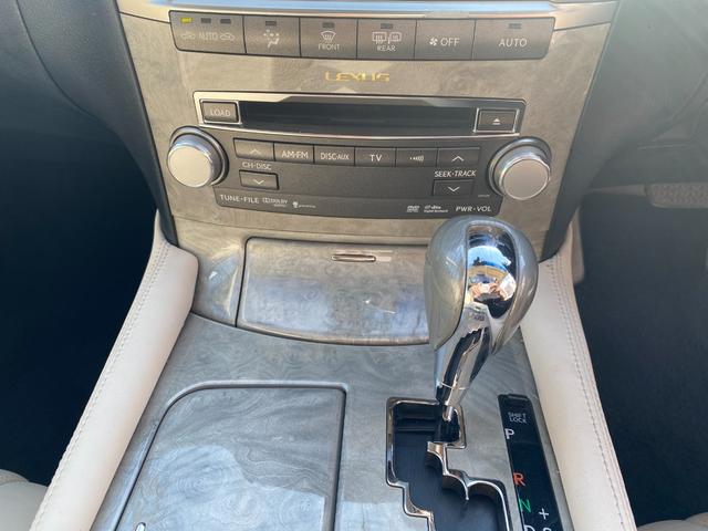 ＬＳ ＬＳ６００ｈ　Ｉパッケージ　内装ホワイトレザー　Ｂｌｕｅｔｏｏｔｈ　バックモニター　キーレスエントリー　スマートキー　パワーシート　盗難防止システム　４ＷＤ（15枚目）