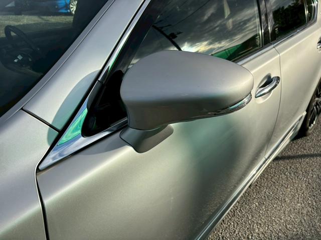 ＬＳ ＬＳ６００ｈ　Ｆスポーツ　サンルーフ　赤革シート　エアサス　フルエアロ　ハイブリッドバッテリー交換済み　エンジンスターター　カードキー　４ＷＤ　　ＥＴＣ　　１９ＡＷ　　バックモニター　Ｂｌｕｅｔｏｏｔｈ　　パワーシート（12枚目）