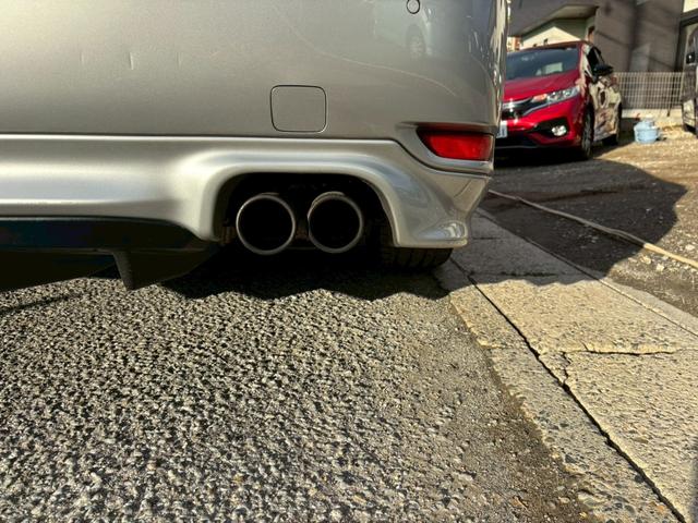 ＬＳ ＬＳ６００ｈ　Ｆスポーツ　サンルーフ　赤革シート　エアサス　フルエアロ　ハイブリッドバッテリー交換済み　エンジンスターター　カードキー　４ＷＤ　　ＥＴＣ　　１９ＡＷ　　バックモニター　Ｂｌｕｅｔｏｏｔｈ　　パワーシート（13枚目）