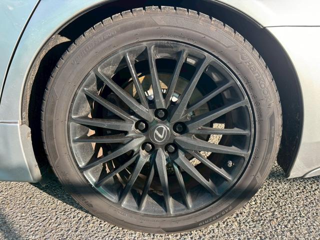 ＬＳ ＬＳ６００ｈ　Ｆスポーツ　サンルーフ　赤革シート　エアサス　フルエアロ　ハイブリッドバッテリー交換済み　エンジンスターター　カードキー　４ＷＤ　　ＥＴＣ　　１９ＡＷ　　バックモニター　Ｂｌｕｅｔｏｏｔｈ　　パワーシート（16枚目）