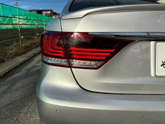 ＬＳ ＬＳ６００ｈ　Ｆスポーツ　サンルーフ　赤革シート　エアサス　フルエアロ　ハイブリッドバッテリー交換済み　エンジンスターター　カードキー　４ＷＤ　　ＥＴＣ　　１９ＡＷ　　バックモニター　Ｂｌｕｅｔｏｏｔｈ　　パワーシート（17枚目）