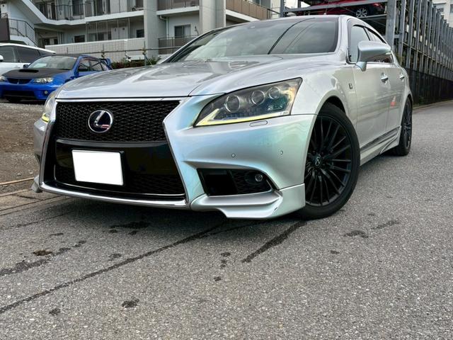 ＬＳ ＬＳ６００ｈ　Ｆスポーツ　サンルーフ　赤革シート　エアサス　フルエアロ　ハイブリッドバッテリー交換済み　エンジンスターター　カードキー　４ＷＤ　　ＥＴＣ　　１９ＡＷ　　バックモニター　Ｂｌｕｅｔｏｏｔｈ　　パワーシート（18枚目）