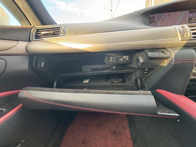 ＬＳ ＬＳ６００ｈ　Ｆスポーツ　サンルーフ　赤革シート　エアサス　フルエアロ　ハイブリッドバッテリー交換済み　エンジンスターター　カードキー　４ＷＤ　　ＥＴＣ　　１９ＡＷ　　バックモニター　Ｂｌｕｅｔｏｏｔｈ　　パワーシート（25枚目）