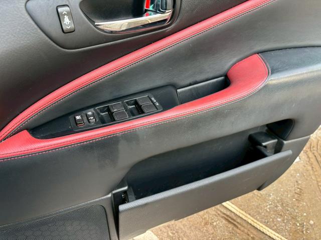 ＬＳ ＬＳ６００ｈ　Ｆスポーツ　サンルーフ　赤革シート　エアサス　フルエアロ　ハイブリッドバッテリー交換済み　エンジンスターター　カードキー　４ＷＤ　　ＥＴＣ　　１９ＡＷ　　バックモニター　Ｂｌｕｅｔｏｏｔｈ　　パワーシート（26枚目）