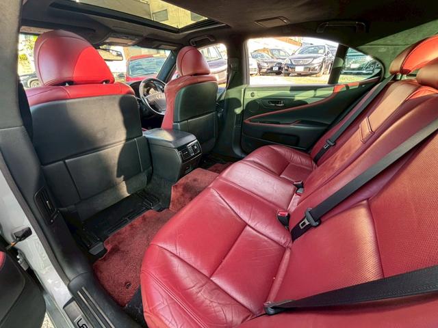 ＬＳ ＬＳ６００ｈ　Ｆスポーツ　サンルーフ　赤革シート　エアサス　フルエアロ　ハイブリッドバッテリー交換済み　エンジンスターター　カードキー　４ＷＤ　　ＥＴＣ　　１９ＡＷ　　バックモニター　Ｂｌｕｅｔｏｏｔｈ　　パワーシート（39枚目）