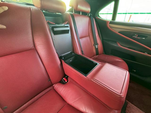 ＬＳ ＬＳ６００ｈ　Ｆスポーツ　サンルーフ　赤革シート　エアサス　フルエアロ　ハイブリッドバッテリー交換済み　エンジンスターター　カードキー　４ＷＤ　　ＥＴＣ　　１９ＡＷ　　バックモニター　Ｂｌｕｅｔｏｏｔｈ　　パワーシート（43枚目）