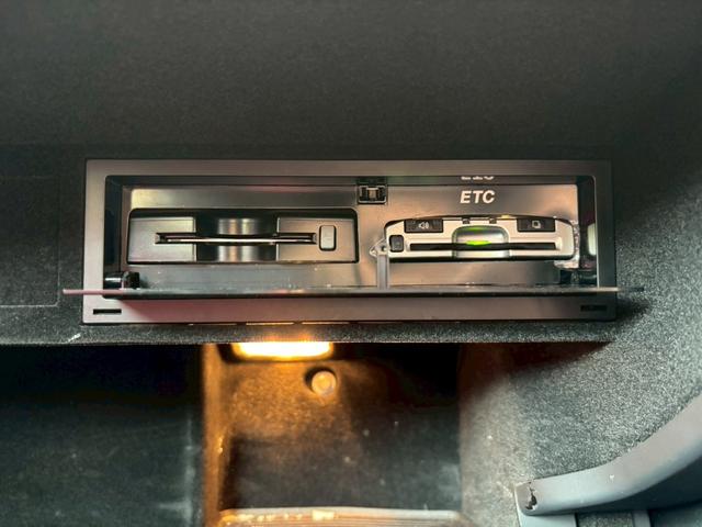 ＴＴクーペ ２．０ＴＦＳＩ　エアロスポーツ　後期仕様　リアスポイラー　ドライブレコーダー　盗難防止システム　運転席・助手席エアバッグ　パワーステアリング　パワーウィンドウ（27枚目）