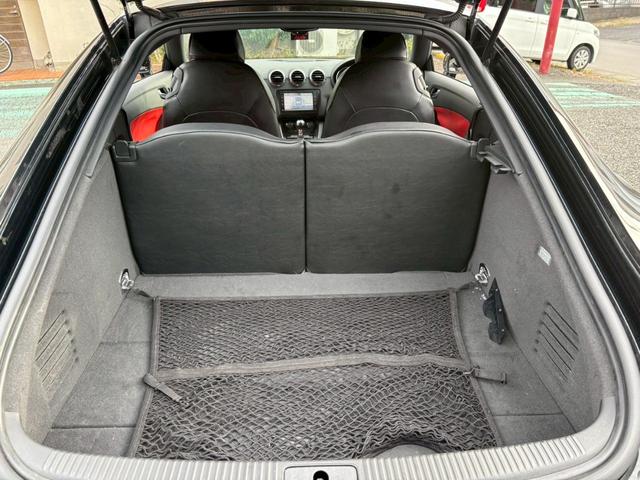ＴＴクーペ ２．０ＴＦＳＩ　エアロスポーツ　後期仕様　リアスポイラー　ドライブレコーダー　盗難防止システム　運転席・助手席エアバッグ　パワーステアリング　パワーウィンドウ（42枚目）