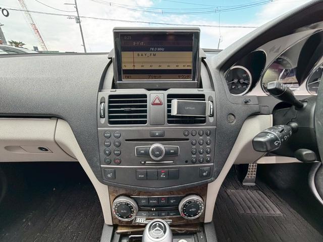 Cクラスステーションワゴン C200CGIブルーエフィシェンシWアバンG ワンオーナー車 ETC サンルーフ ルーフレール レザーシート パワーシート バックモニター 盗難防止装置 パワーウィンドウ パワーステアリング 運転席・助手席・サイドエアバッグ(15枚目)