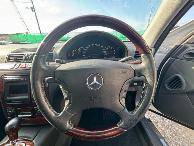 Sクラス S320 S500仕様 サンルーフ パワーシート レザーシート パワーステアリング パワーウィンドウ 運転席・助手席・サイドエアバッグ(19枚目)