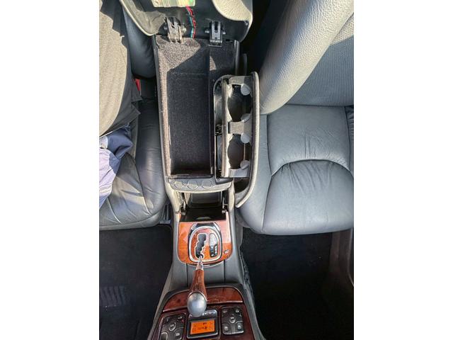 Sクラス S320 S500仕様 サンルーフ パワーシート レザーシート パワーステアリング パワーウィンドウ 運転席・助手席・サイドエアバッグ(26枚目)