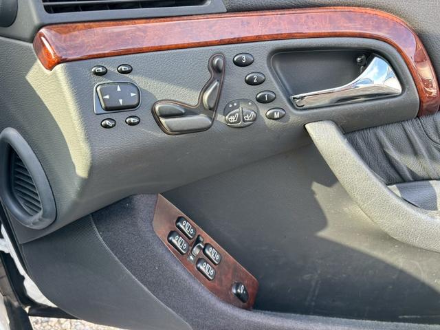Sクラス S320 S500仕様 サンルーフ パワーシート レザーシート パワーステアリング パワーウィンドウ 運転席・助手席・サイドエアバッグ(29枚目)