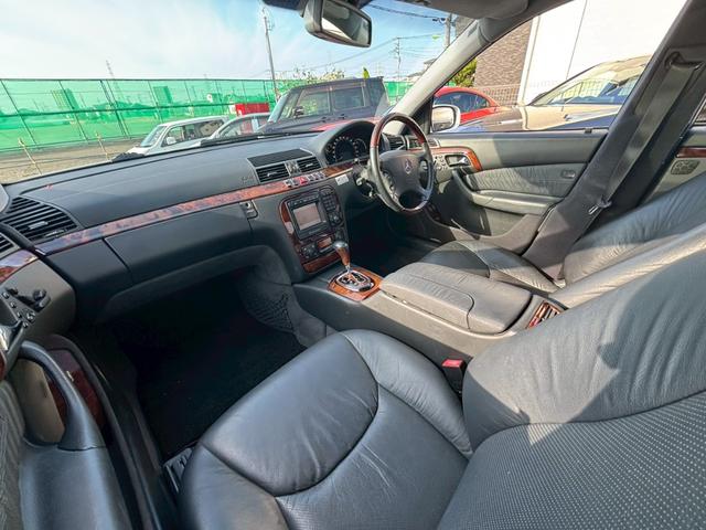 Sクラス S320 S500仕様 サンルーフ パワーシート レザーシート パワーステアリング パワーウィンドウ 運転席・助手席・サイドエアバッグ(32枚目)