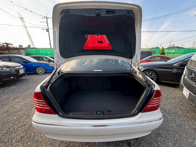 Sクラス S320 S500仕様 サンルーフ パワーシート レザーシート パワーステアリング パワーウィンドウ 運転席・助手席・サイドエアバッグ(38枚目)