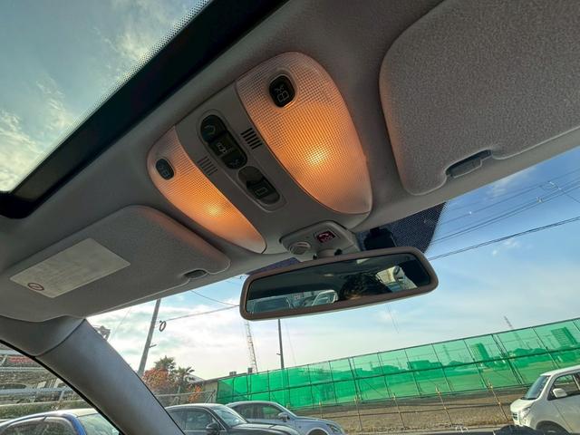 Sクラス S320 S500仕様 サンルーフ パワーシート レザーシート パワーステアリング パワーウィンドウ 運転席・助手席・サイドエアバッグ(44枚目)