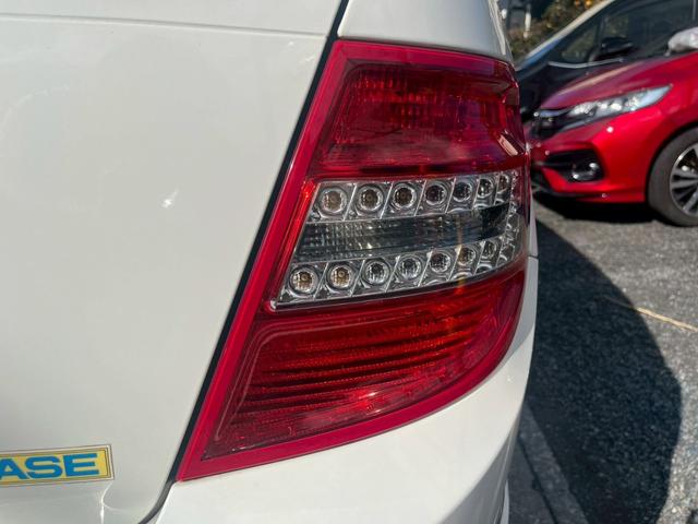 Cクラスステーションワゴン C200CGIブルーエフィシェンシーWライト ETC ドライブレコーダー ルーフレール パワーシート 盗難防止システム 運転席・助手席・サイドエアバッグ パワーステアリング パワーウィンドウ(14枚目)