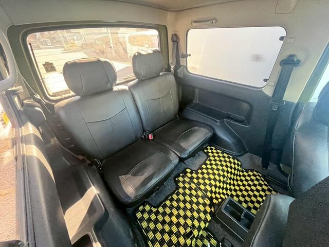 ジムニー ランドベンチャー　特別仕様車　社外品足回り・マフラー　パートタイム４ＷＤ　ツートン　エアコン　インタークーラーターボ　フロア３ＡＴ　ユーザー買取車（15枚目）