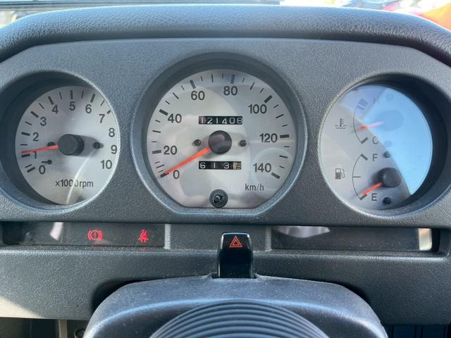 ジムニー ランドベンチャー　特別仕様車　社外品足回り・マフラー　パートタイム４ＷＤ　ツートン　エアコン　インタークーラーターボ　フロア３ＡＴ　ユーザー買取車（16枚目）