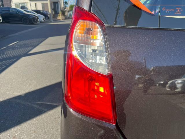 アルト F 5速MT キーレスエントリー パワーウィンドウ パワーステアリング 盗難防止システム 衝突安全ボディ 運転席・助手席エアバッグ(11枚目)