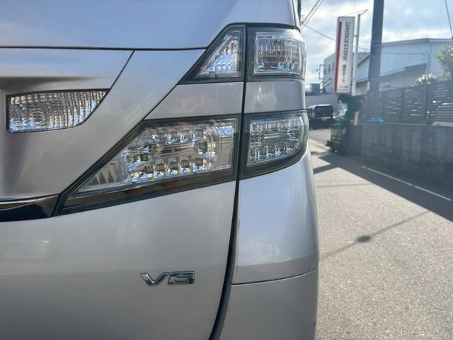 ヴェルファイア ３．５Ｚ　ワンオーナー車　クリアランスソナー　盗難防止システム　衝突安全ボディ　パワーステアリング　パワーウィンドウ　キーレスエントリー　スマートキー　運転席・助手席・サイドエアバッグ　フルフラット　３列シート（16枚目）