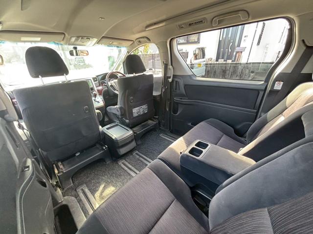 ヴェルファイア ３．５Ｚ　ワンオーナー車　クリアランスソナー　盗難防止システム　衝突安全ボディ　パワーステアリング　パワーウィンドウ　キーレスエントリー　スマートキー　運転席・助手席・サイドエアバッグ　フルフラット　３列シート（31枚目）