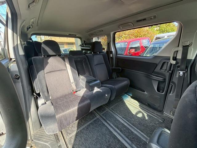 ヴェルファイア ３．５Ｚ　ワンオーナー車　クリアランスソナー　盗難防止システム　衝突安全ボディ　パワーステアリング　パワーウィンドウ　キーレスエントリー　スマートキー　運転席・助手席・サイドエアバッグ　フルフラット　３列シート（33枚目）